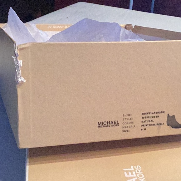 In excellent condition MK leopard booties - Picture 8 of 9